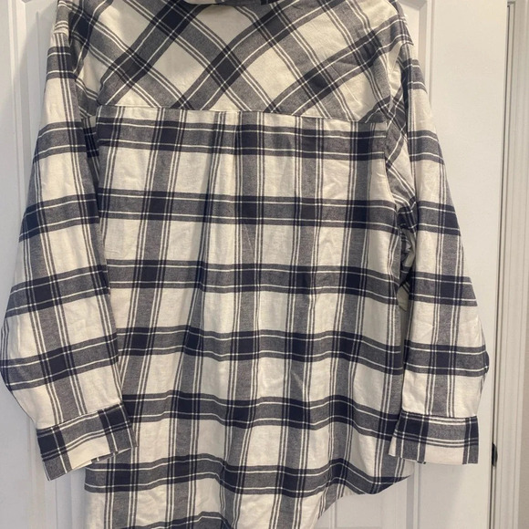 NWT white & black plaid flannel shirt with rhinestone size 1x long sleeve - Picture 2 of 9